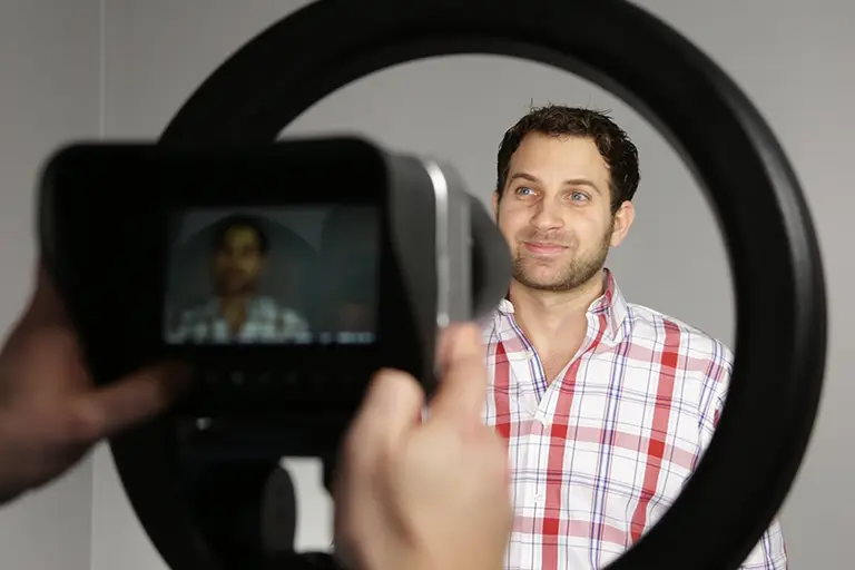 3 Buyer Questions Your Testimonial Video Should Answer